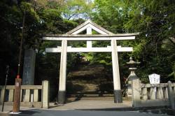 表参道の大鳥居(山王鳥居)と男坂